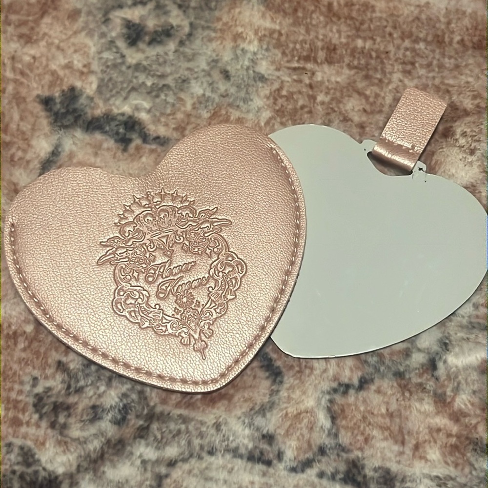 New Flower Knows Heart Purse Mirror Milky Pink